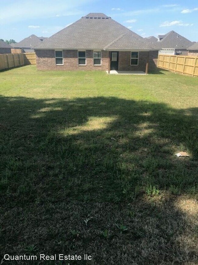 Foto del edificio - 4 br, 2 bath House - 3700 EDINBURGH DRIVE
