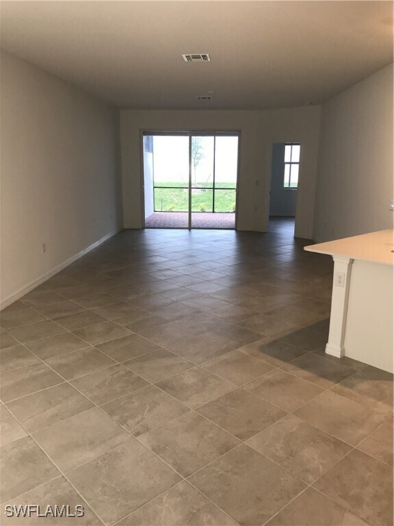 Building Photo - 2016 Vermont Ln Building Photo - 2016 Vermont Ln