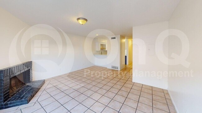 Foto del edificio - 8108 Foxfire Ln