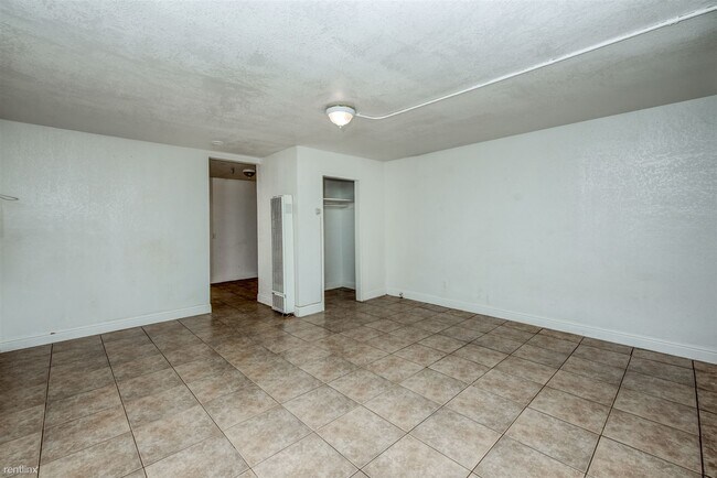Building Photo - 2445 S 10th St