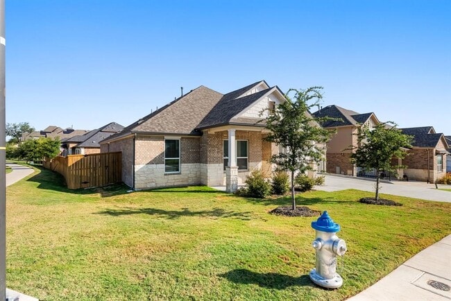 Building Photo - 1301 White Daisy Ln
