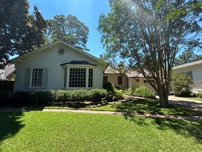 Building Photo - 815 Unadilla St