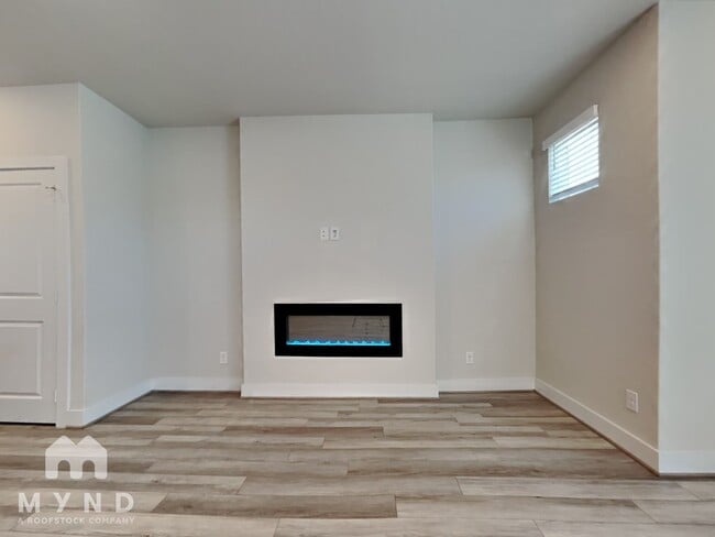 Foto del edificio - 8851 Oakland Rd