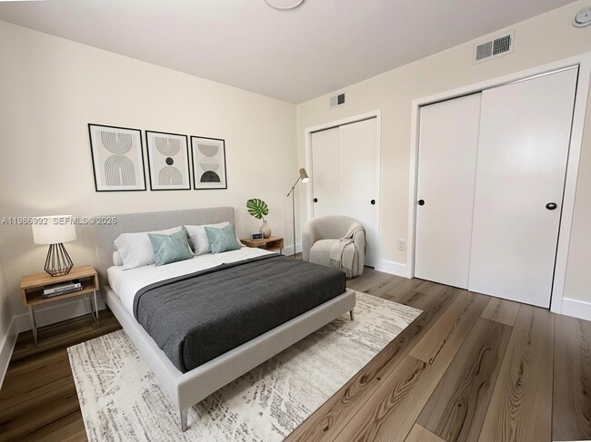 Building Photo - 1904 SW 17th Ave