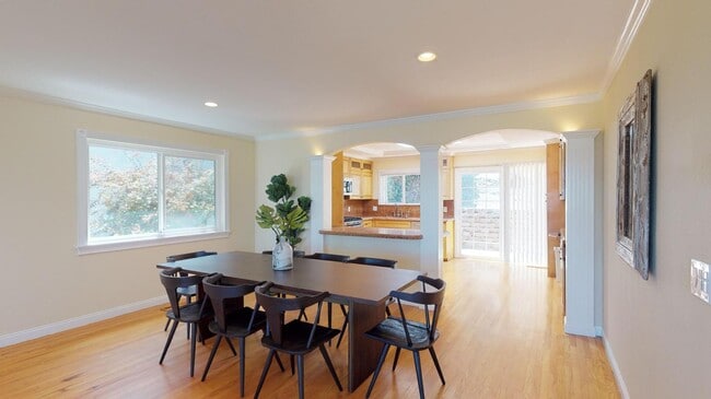 Photo - 1618 King St House