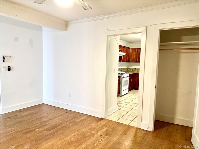 Foto del edificio - 232 Fifth Ave