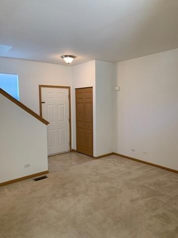 Building Photo - 2 bedroom in DeKalb IL 60115