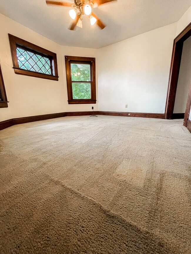 Foto del edificio - 317 W Reynolds St