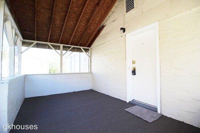 Building Photo - 515 Ashland Terrace