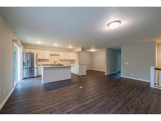 Foto del edificio - 5590 Timber Ln