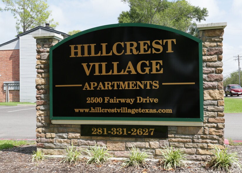 Hillcrest Village Rentals Alvin, TX