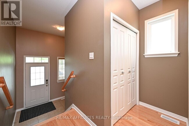 Building Photo - 289 Harthill Way