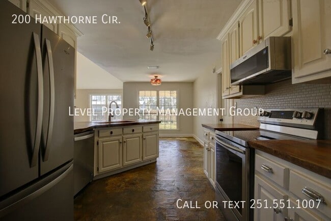 Foto del edificio - 200 Hawthorne Cir