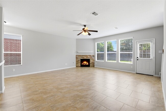 Building Photo - 1107 Northgate Springs Dr
