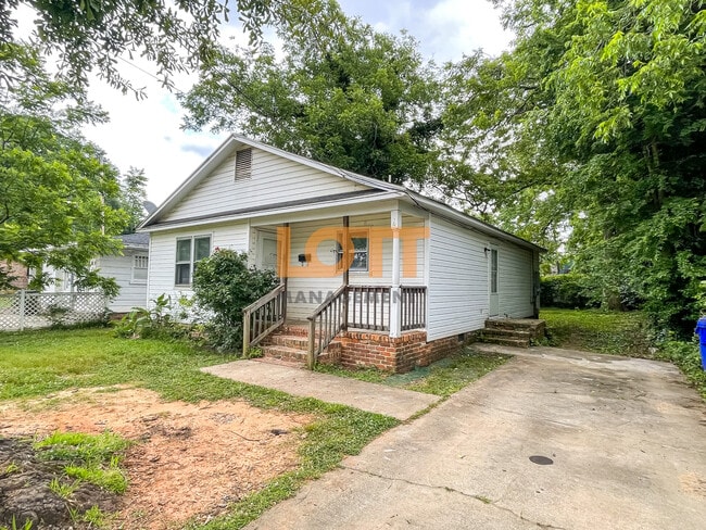 Building Photo - 14 Briggs Ave