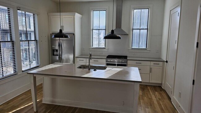 Foto del edificio - 138 1st Ave NW