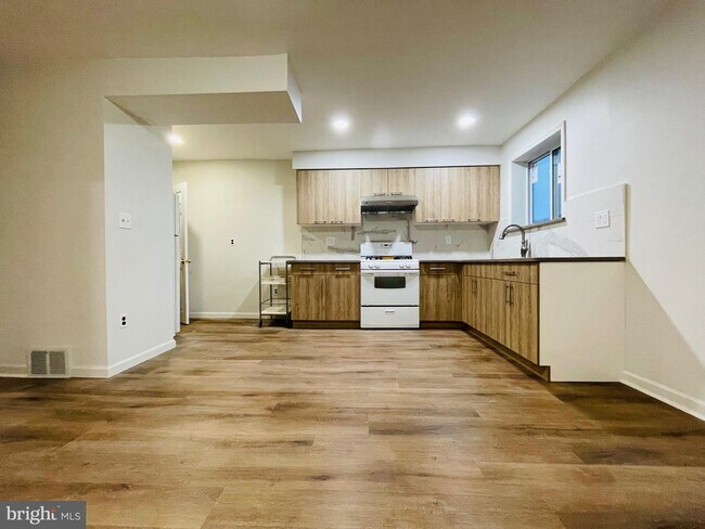Foto del edificio - 2129 Longshore Ave