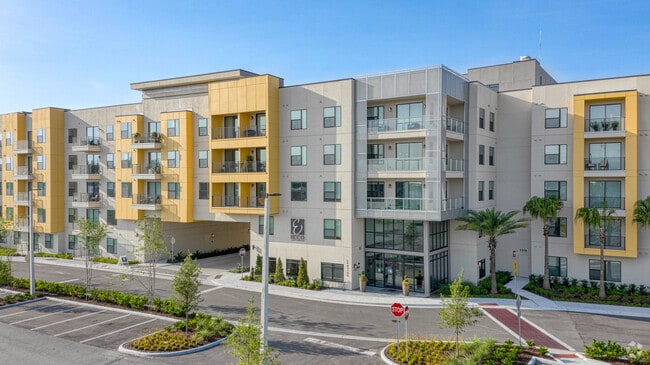 Building Photo - Hadlow at SoDo