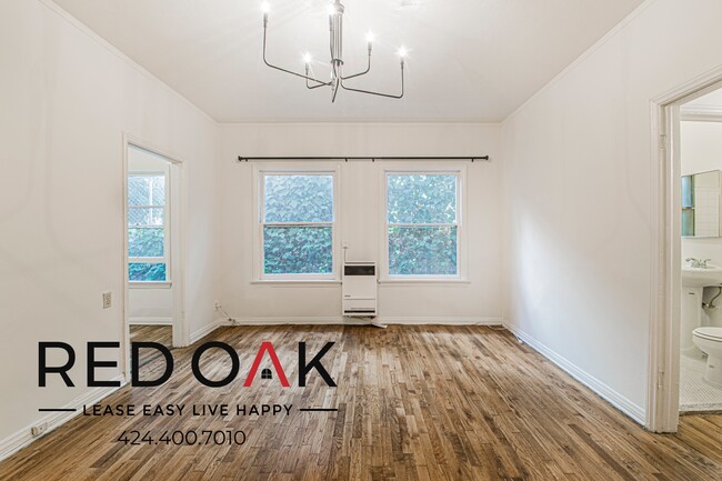 Foto del edificio - 836 Sanborn Ave