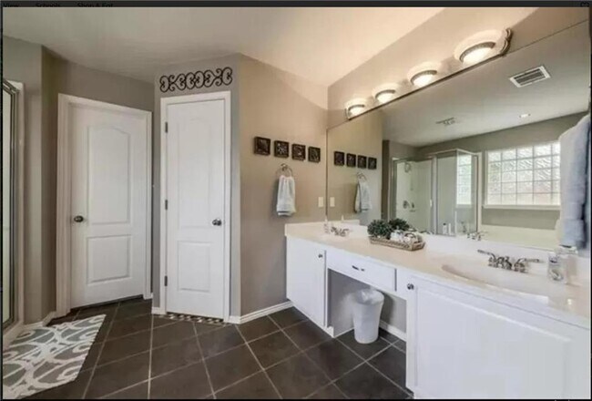 Foto del edificio - 4326 Rock Hill Rd