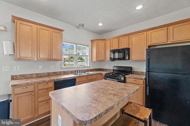 Building Photo - 102 Tradewinds Terrace