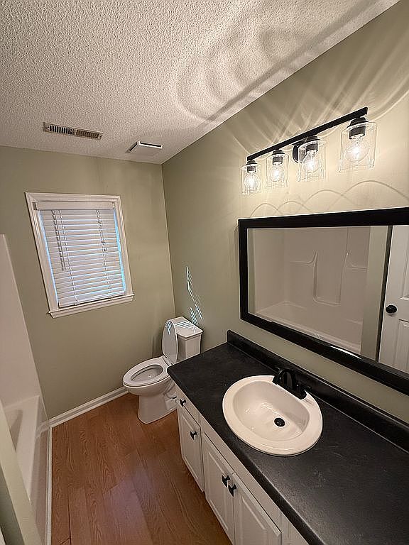 Foto del edificio - 7303 Flintrock Ct