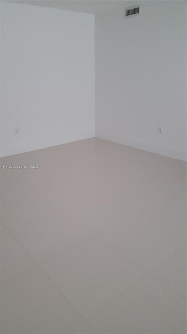 Foto del edificio - 1111 SW 1st Ave