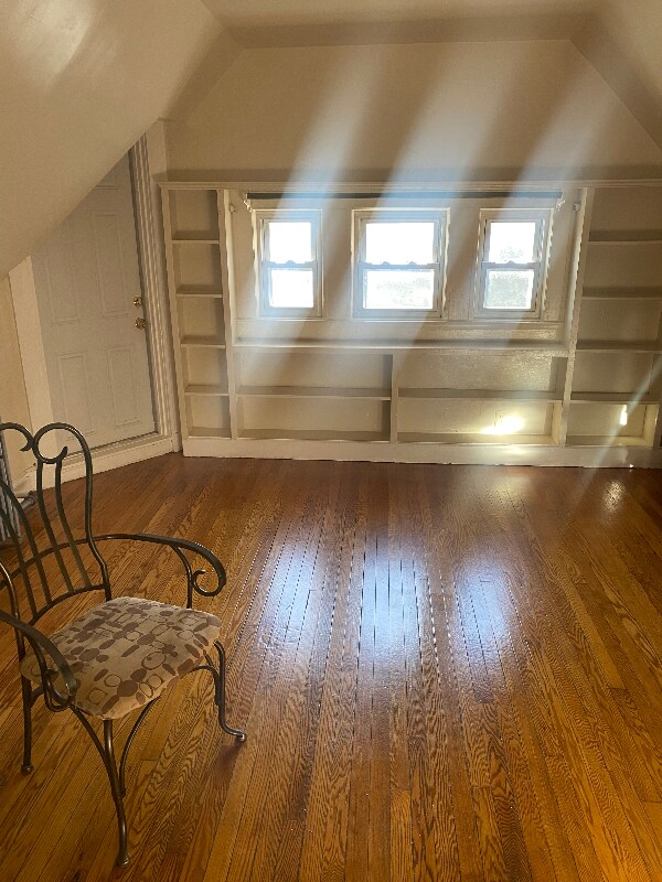 14 The Serpentine, New Rochelle, NY 10801 House Rental in New