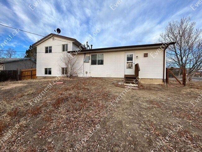 Building Photo - 2035 Flintwood Dr