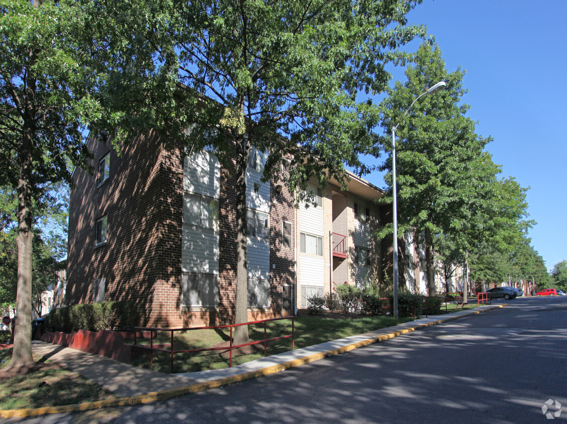 Primary Photo - Lakeside Homes at Holiday Heights