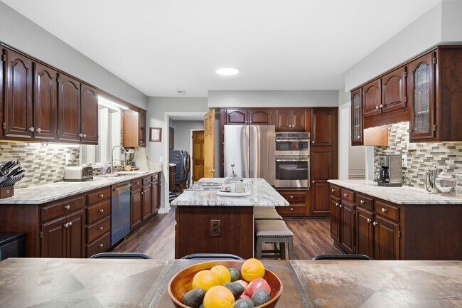 Foto del edificio - 1126 Somerset Ln