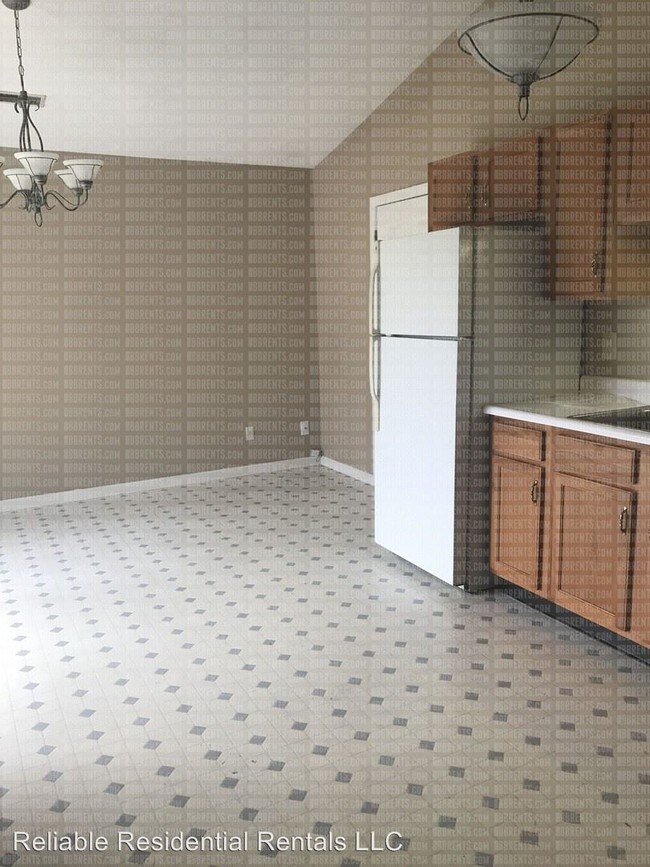 Building Photo - 3 br, 2 bath House - 966 Hathaway Drive,