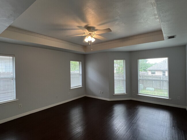 Foto del edificio - 3114 Pleasant Forest Dr