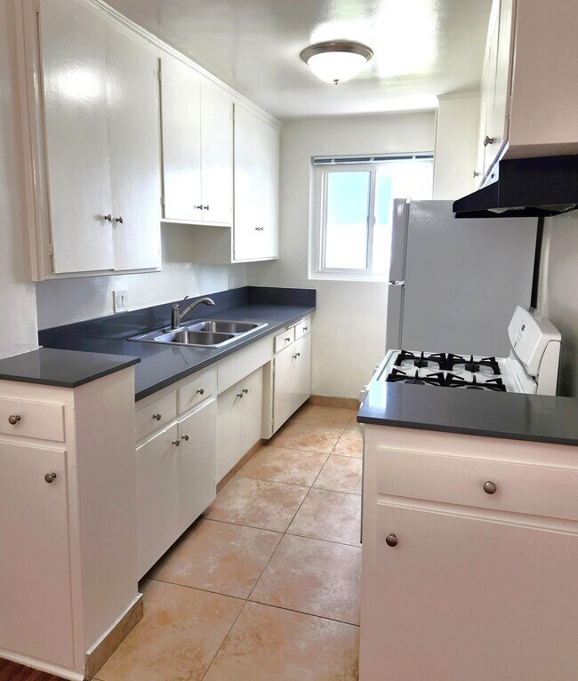 Foto del edificio - 1133 N Hacienda Pl