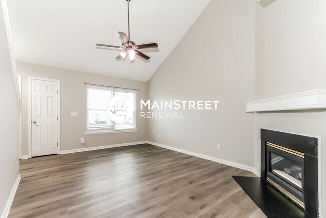 Foto del edificio - 3 Bedroom Pet-Friendly Home in LOUISVILLE,...