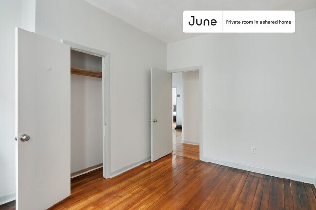 Foto del edificio - Room in Shared 4 bed/1 bath home