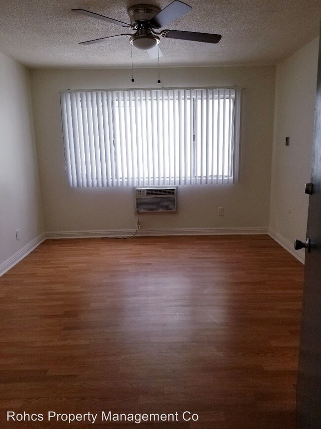 Foto del edificio - 15938 Vanowen St