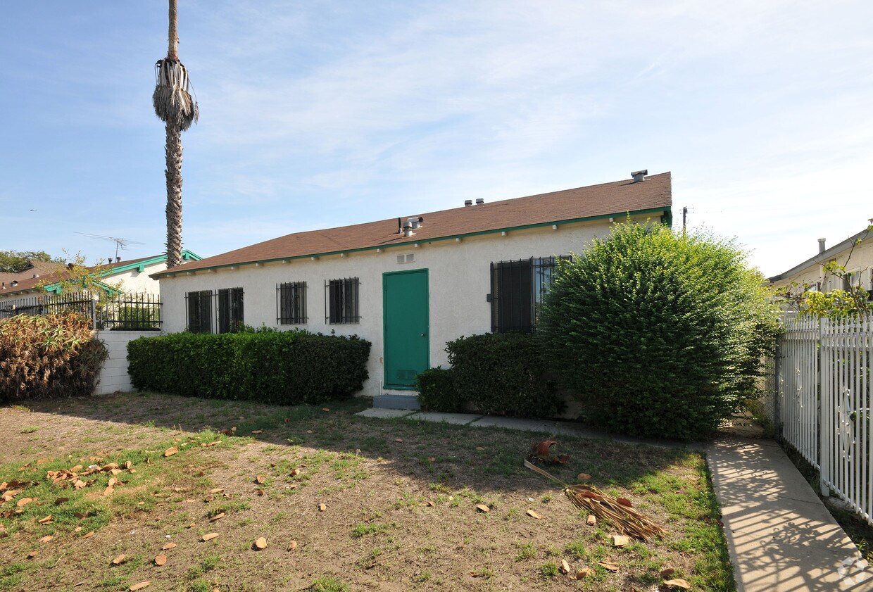 Foto del edificio - 3024 S Harvard Blvd