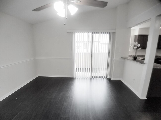 Building Photo - Beautiful second floor 1/1 Condo x Rent @ ...