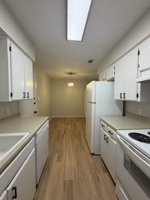 Foto del edificio - 2601 N Jefferson Ave