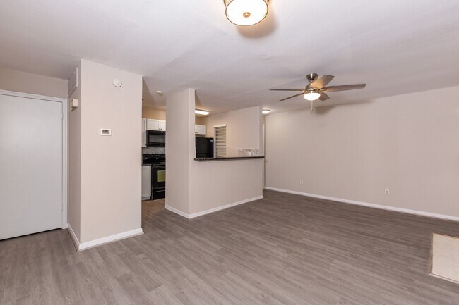 Building Photo - 3500 Tangle Brush Dr