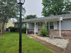 Building Photo - 932 Gossman Dr