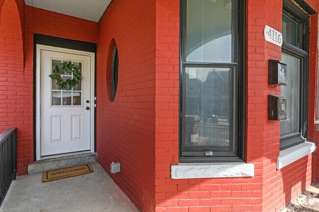 Building Photo - 4114 Trumbull St