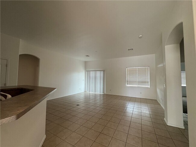 Foto del edificio - 2334 Silverthorne Dr