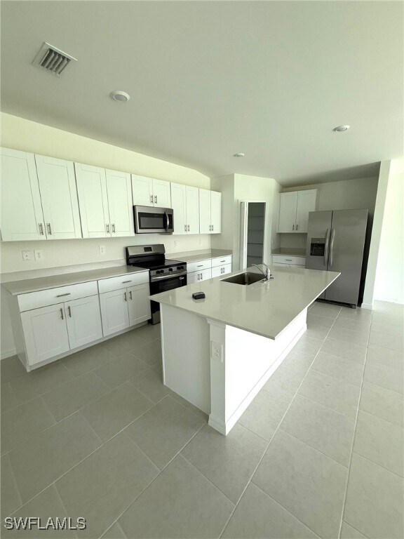 Foto del edificio - 17610 Paradiso Wy