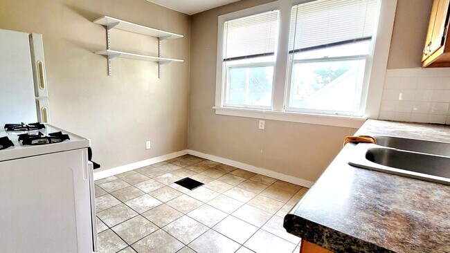 Foto del edificio - 202 E 7th St