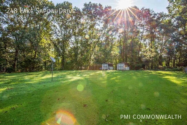 Foto del edificio - 248 Lake Saponi Dr