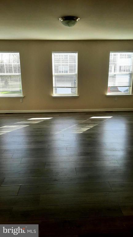 Foto del edificio - 930 Admiral's Quay Dr