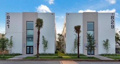 Building Photo - 829 SW 18th Ave