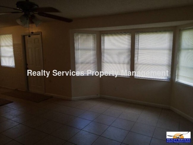 Foto del edificio - 4418 Ruthann Ct